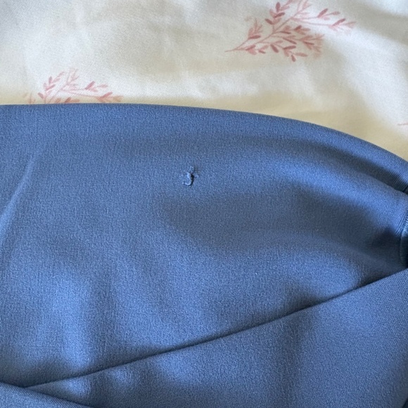 offline by aerie womens crossover shorts medium - Picture 2 of 2